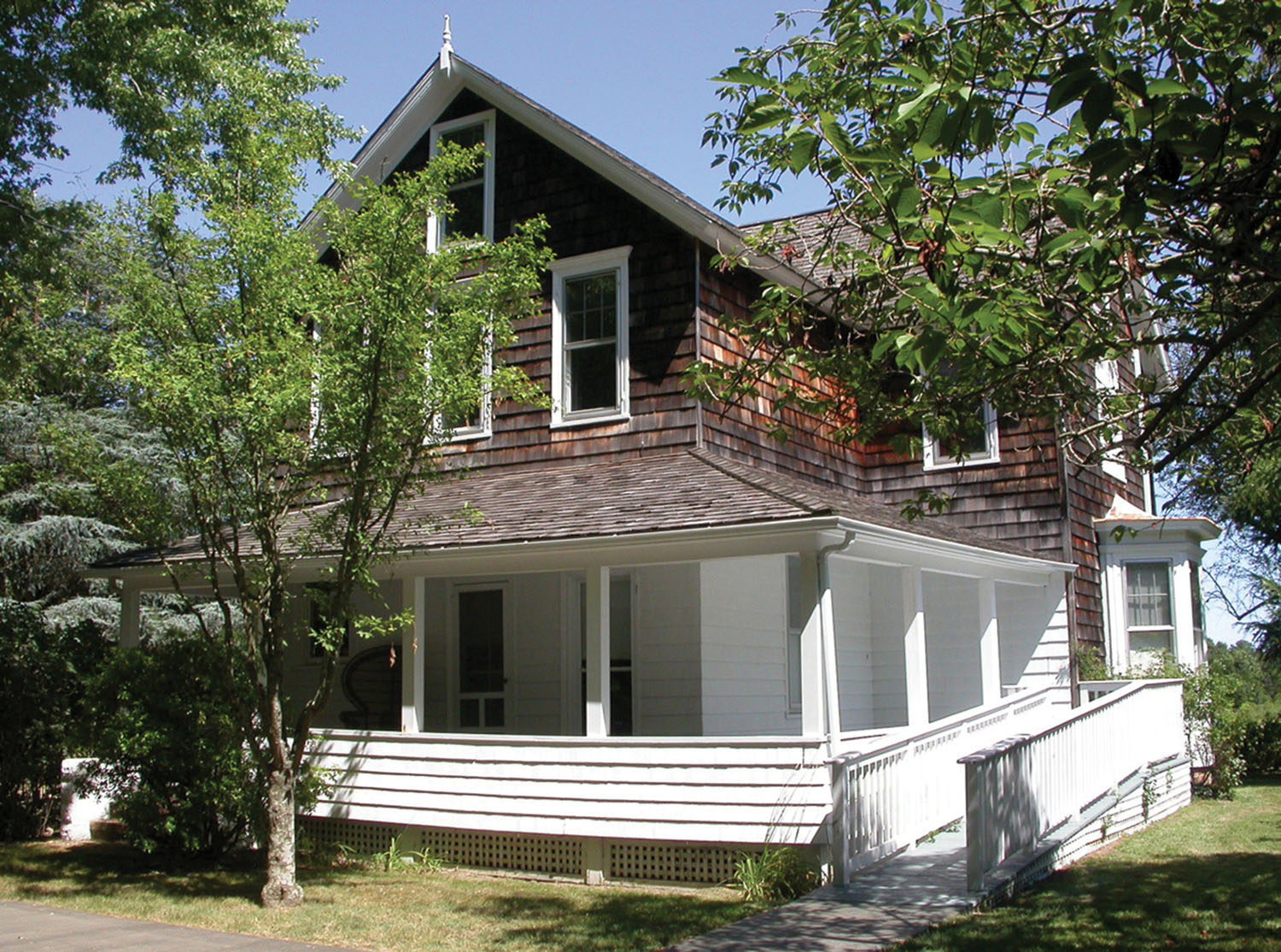 The Pollock-Krasner House. The Pollock-Krasner House.